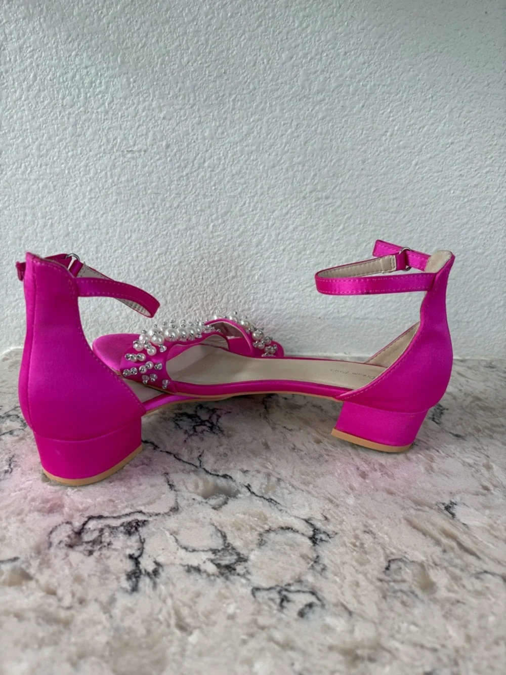 Dream Pairs Fuchsia Pearl & Rhinestone Block Heel Sandals